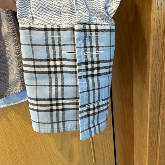 Burberry Men's Cotton Button Down with Plaid Cuffs and Neck Lining / 17 R - Picture 5 of 11